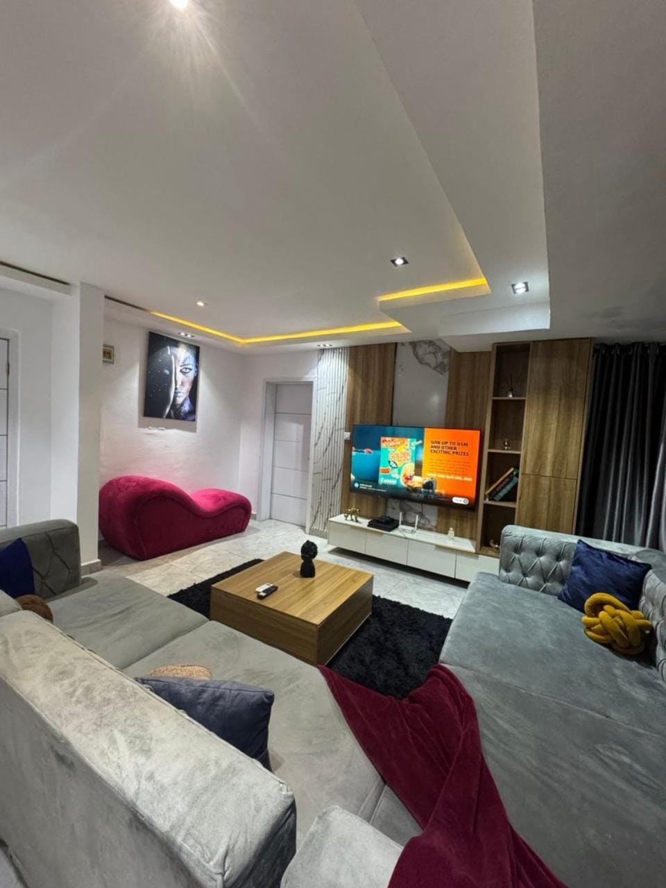 Living room, Seating area