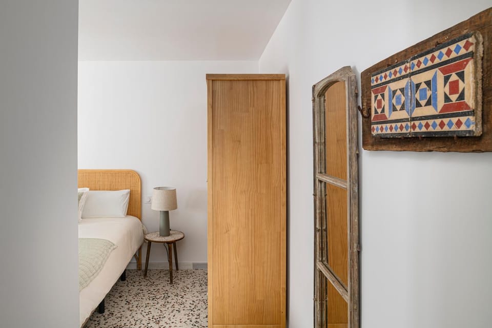 Bed, Photo of the whole room, Bedroom, wardrobe