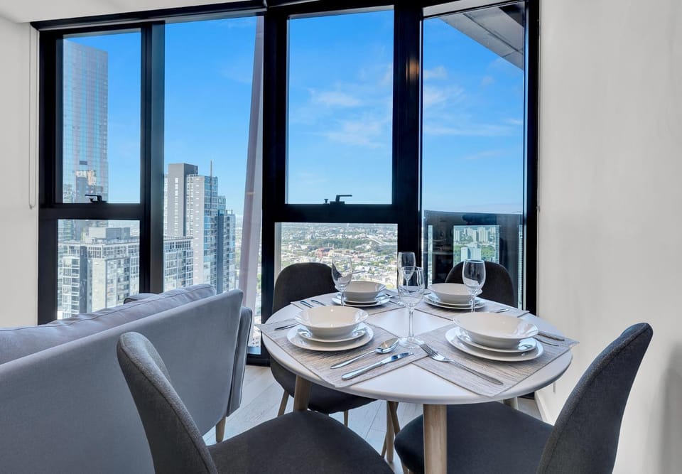 Dining area, City view