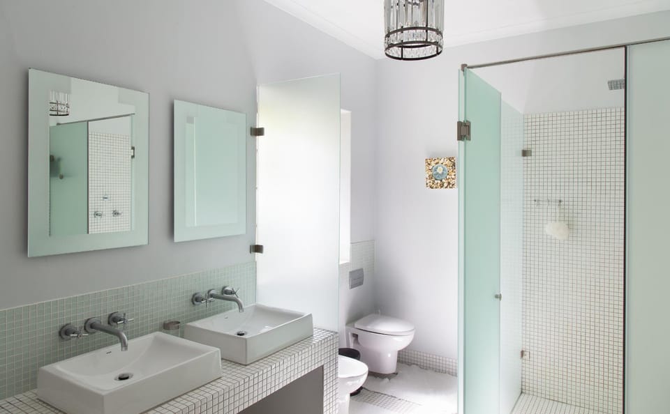 Patio, Bathroom, Area and facilities