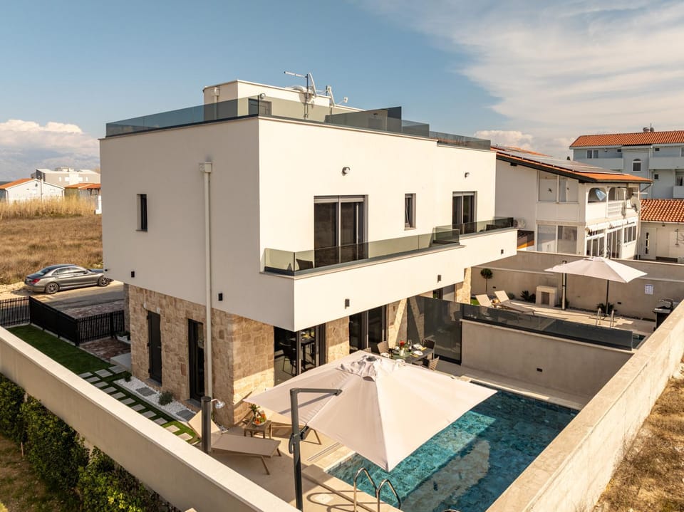 Seaview Twin Villa Royal with heated pool, jacuzzi and sauna - by TA Leut Agency Villa in Zadar County