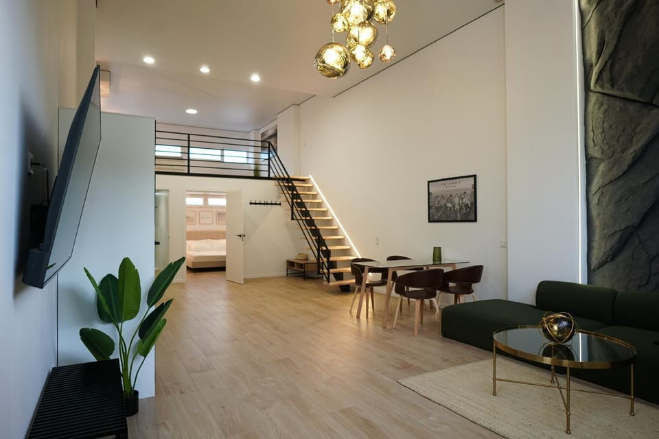 TV and multimedia, Living room, Seating area