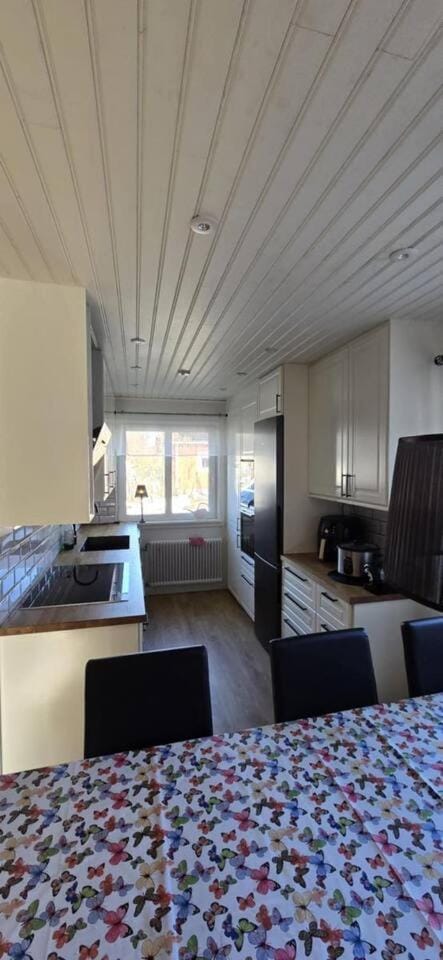Workers Stay - Corporate Housing Umeå House in Finland