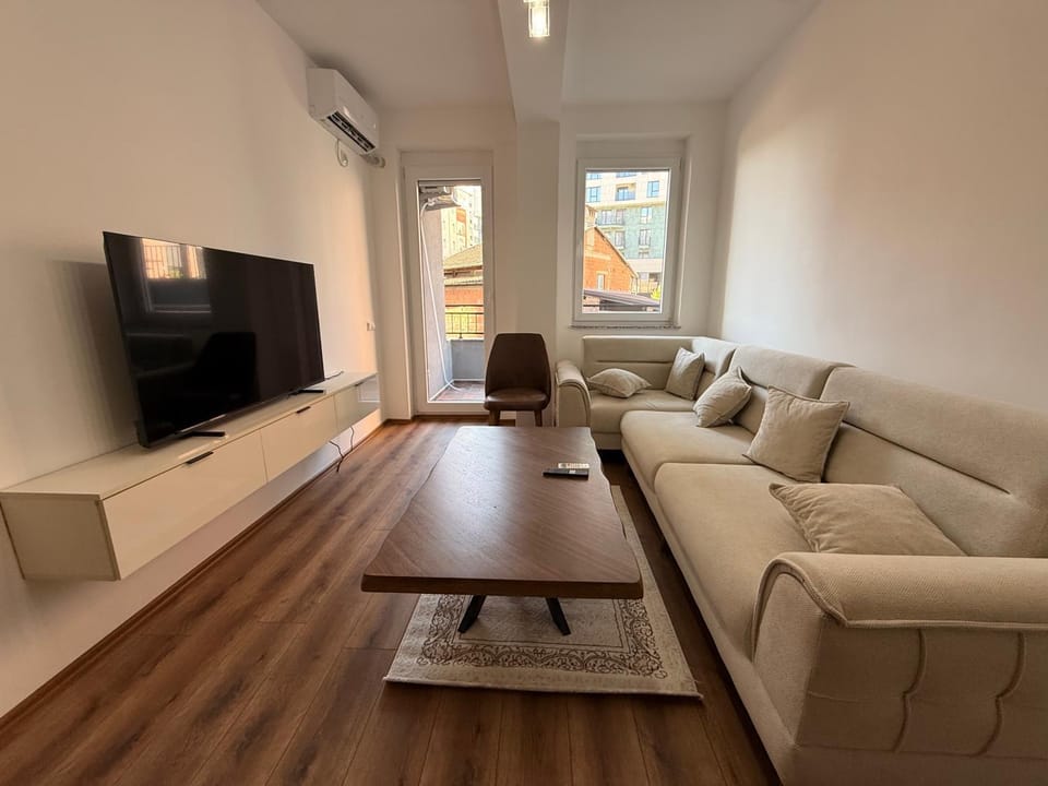 Velora Stays- Prizeren City Centre Apartment in North Macedonia