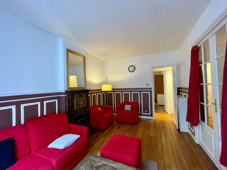 Appartement Cadix Porte de Versailles Paris Apartment in Issy-les-Moulineaux