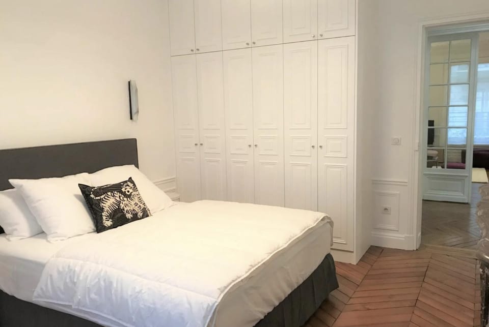 Appartements Louvre Montpensier Apartment in Paris