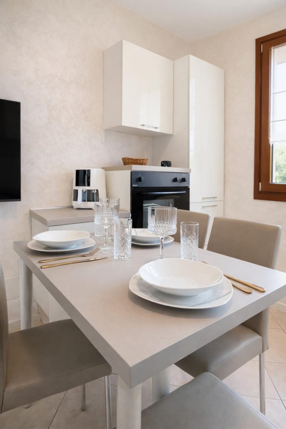 Dining area, Lunch