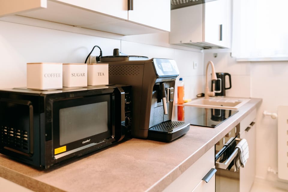 Kitchen or kitchenette, microwave, oven, kitchen