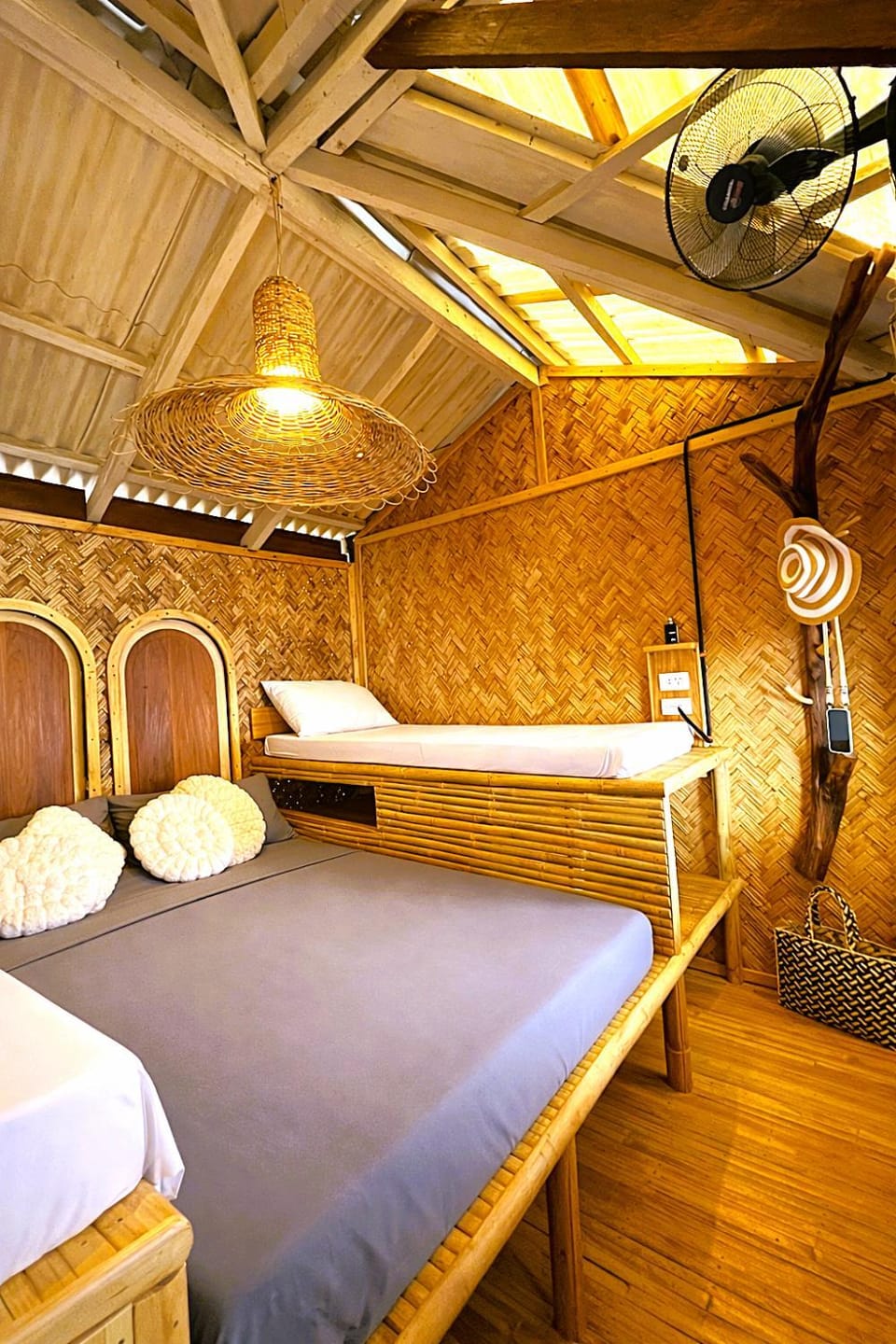 Photo of the whole room, Bedroom, Sea view