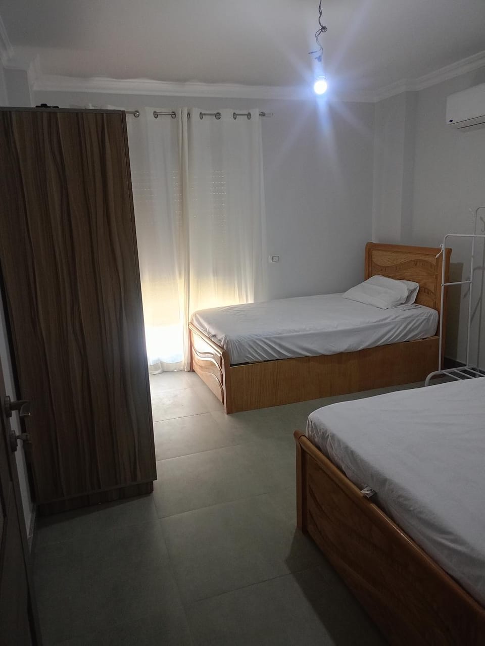 Bed, Bedroom, air conditioner