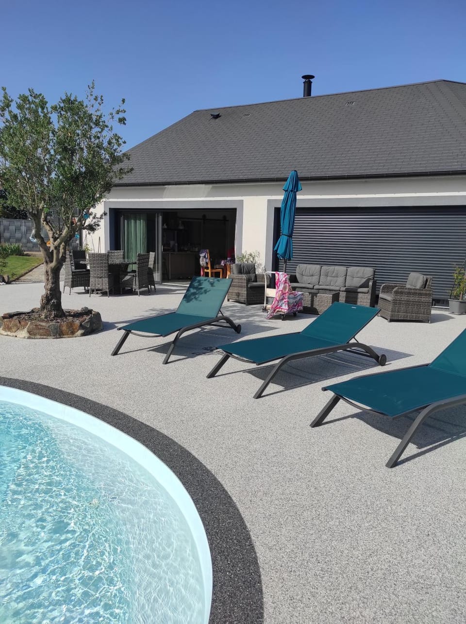 Maison calme avec piscine House in Normandy