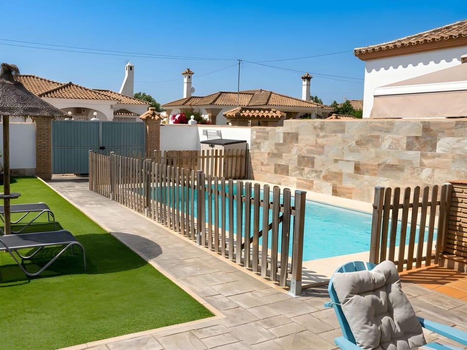 Casa con piscina Privada Barbacoa vallada Apartment in Chiclana de la Frontera