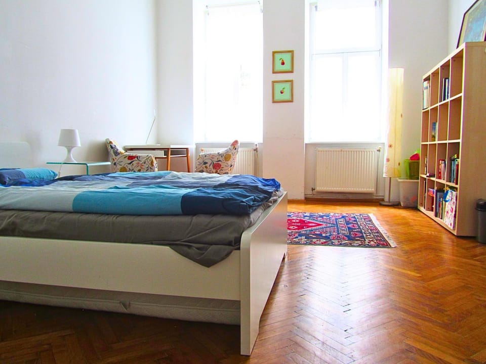 Bed, Library, Photo of the whole room, Bedroom
