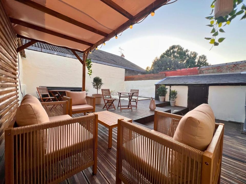 Patio, Day, View (from property/room), Balcony/Terrace, Dining area