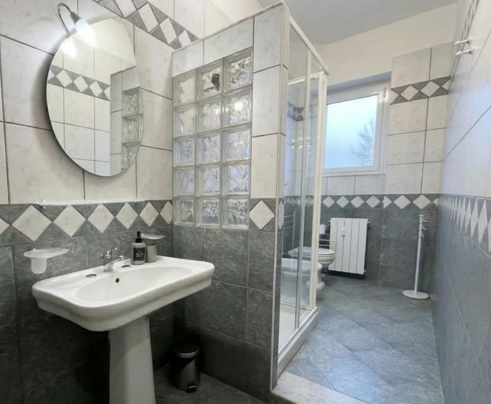 Shower, Toilet, Bathroom, bidet, hair dryier, towels