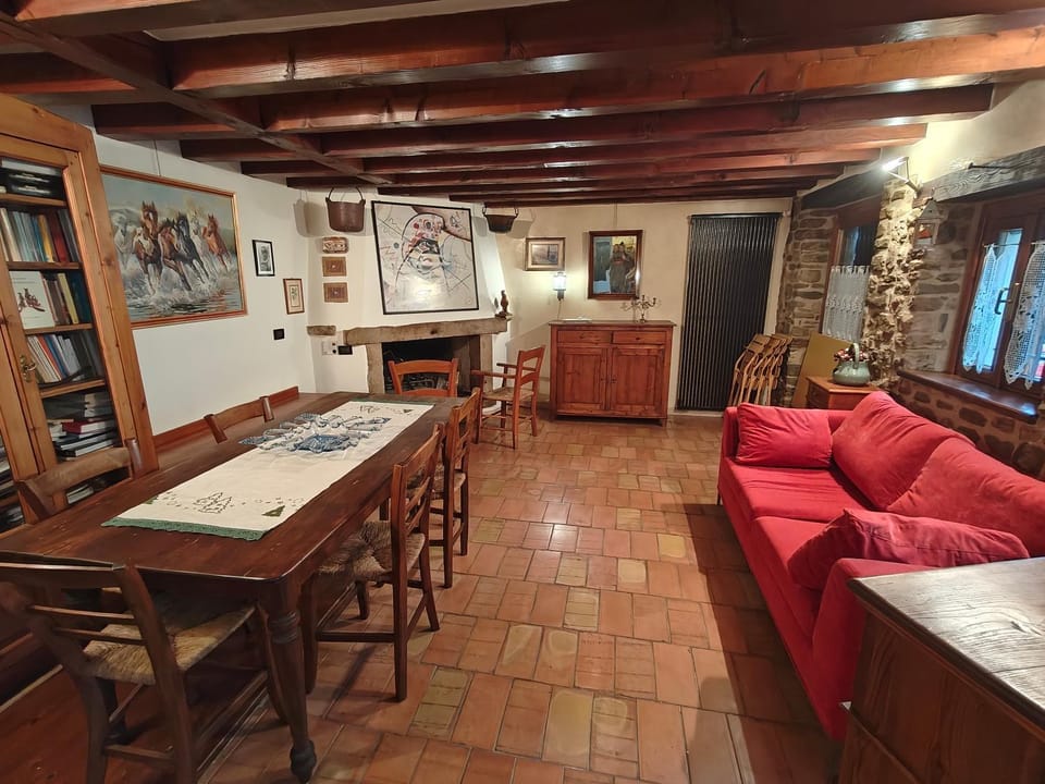 Living room, fireplace