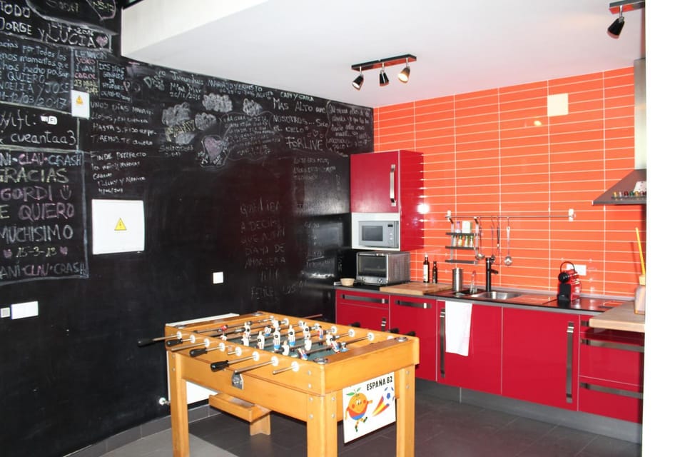 Kitchen or kitchenette, Seating area, Area and facilities