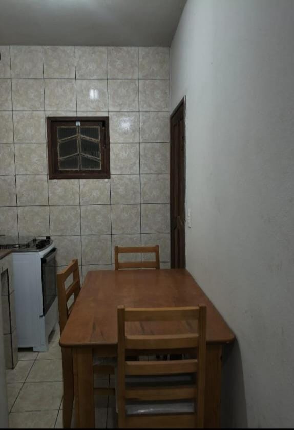 Casa no Centro da Praia de Santa Clara Próximo a supermercados padarias e farmácias House in State of Rio de Janeiro