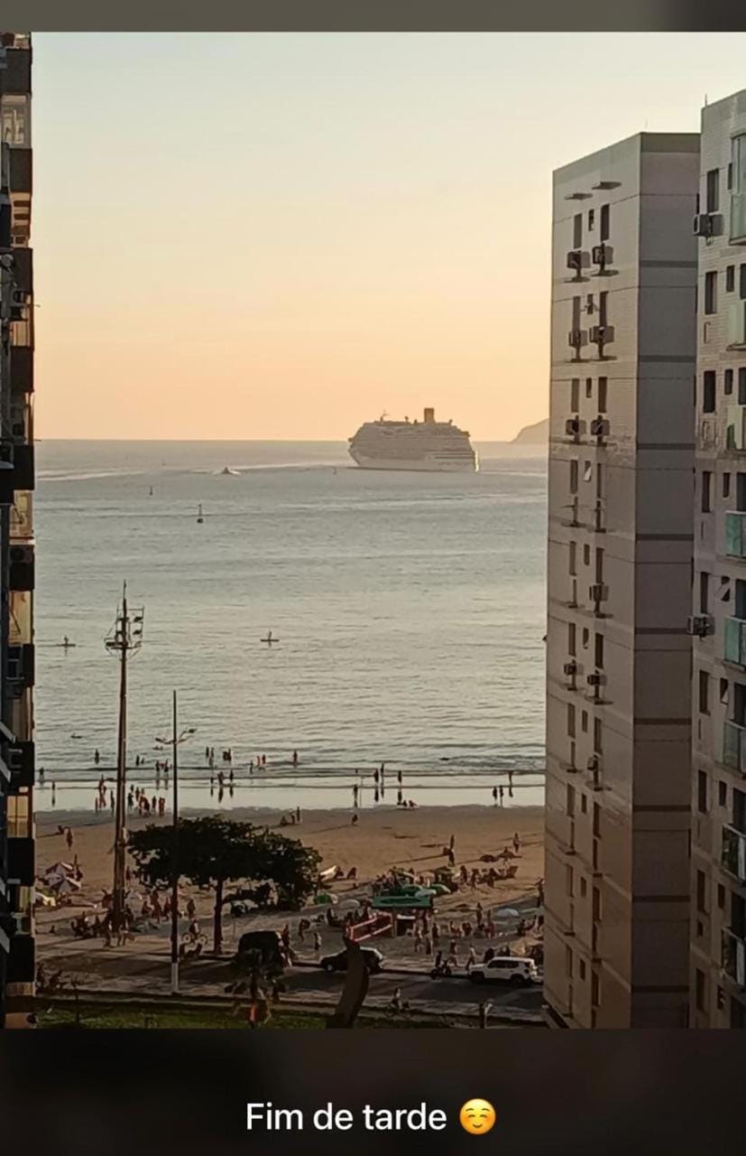 Apartamento em Santos na ponta da praia á beira mar Apartment in Santos