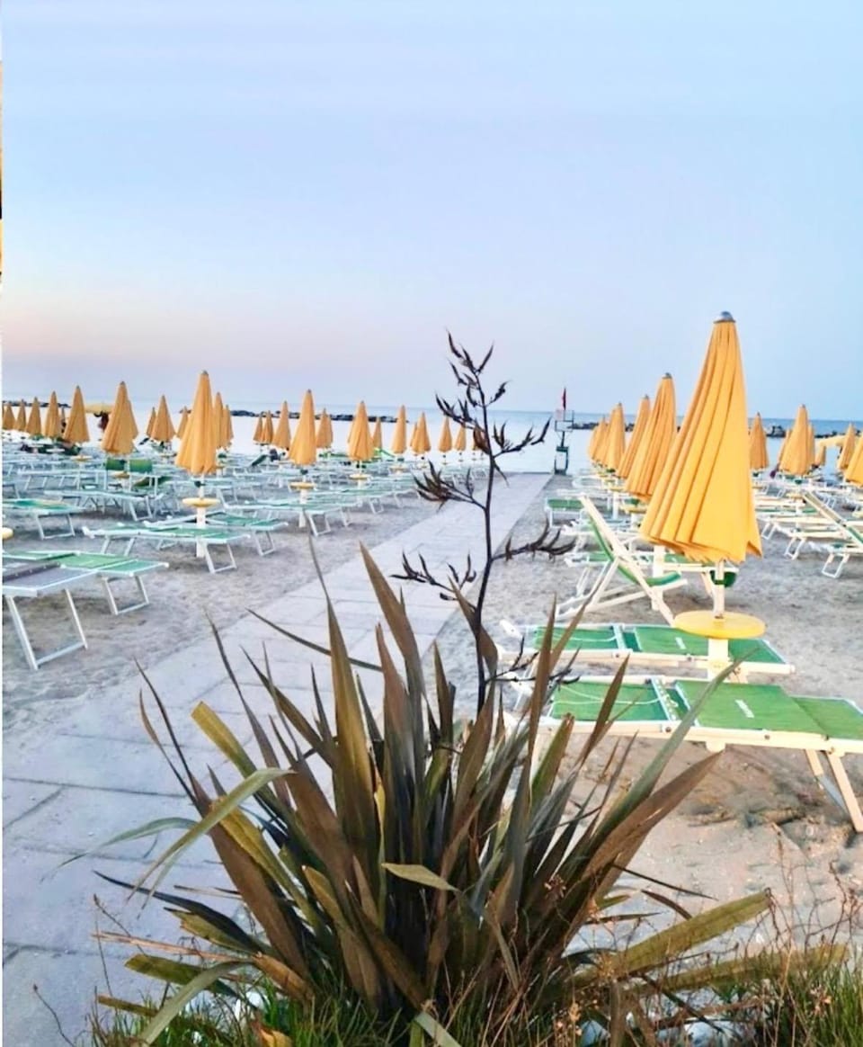 Mareline Seafront Apartment in Fano