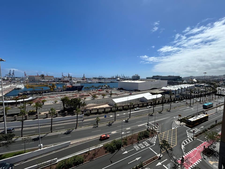 View (from property/room), City view, Landmark view, Sea view