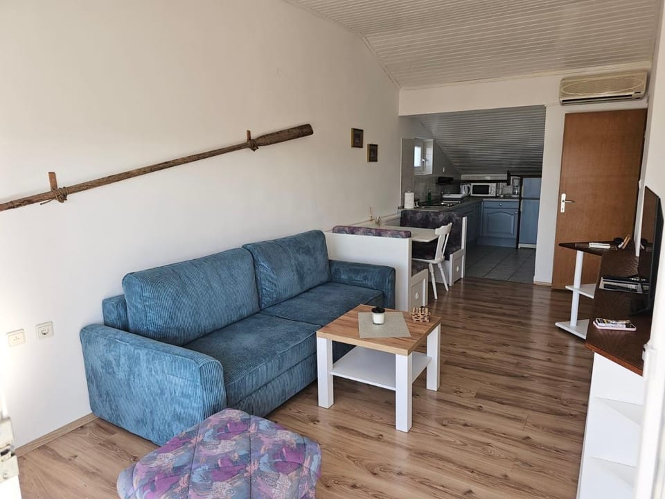 Gordana's place with a sea view Apartment in Primorje-Gorski Kotar County