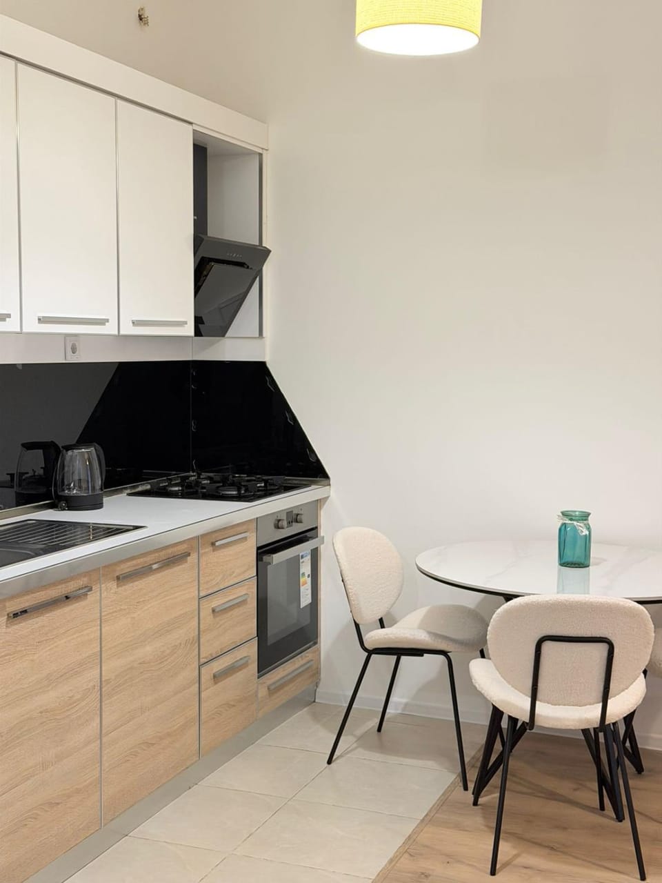 Dining area, kitchen