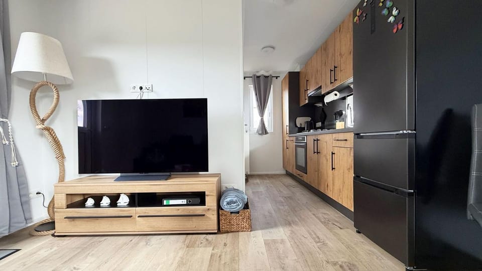 Living room, Photo of the whole room