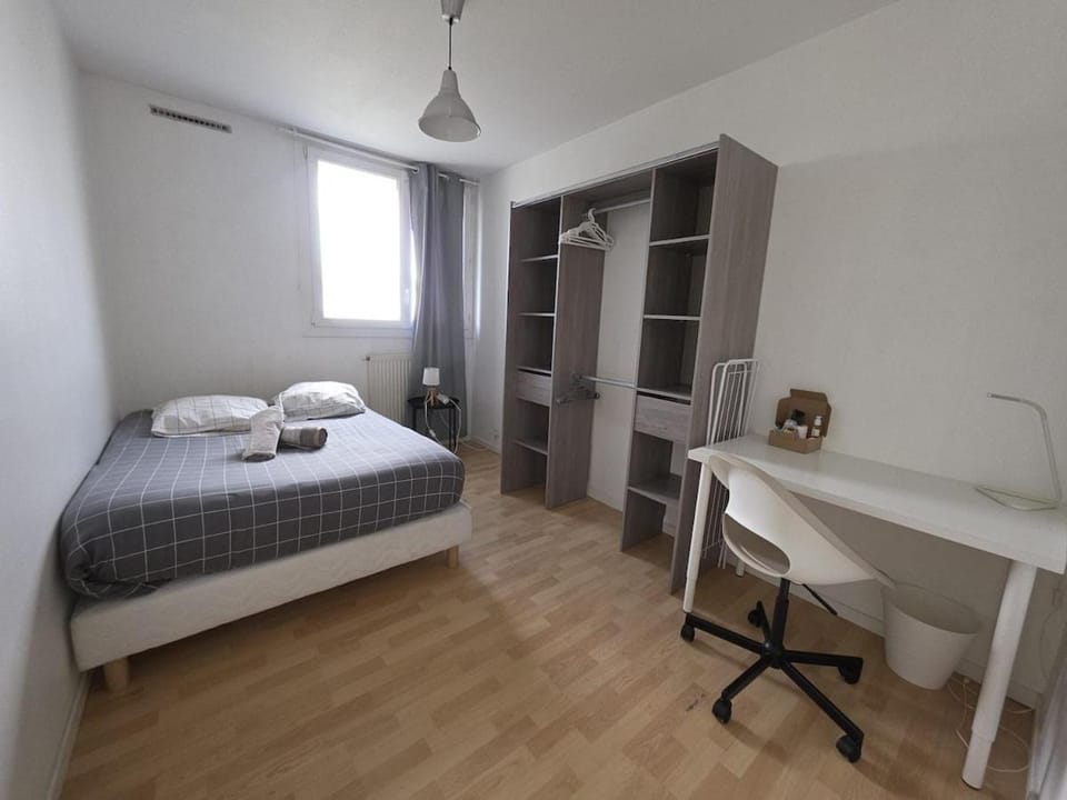 Chambre Privée dans Appartement Partagé - Calme et Lumineux - Proche Bordeaux -Lormont-P4-4 Apartment in Nouvelle-Aquitaine