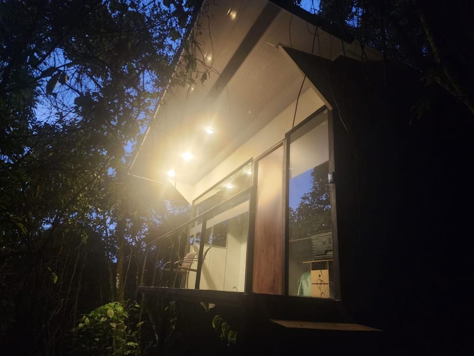Facade/entrance, Night, Balcony/Terrace