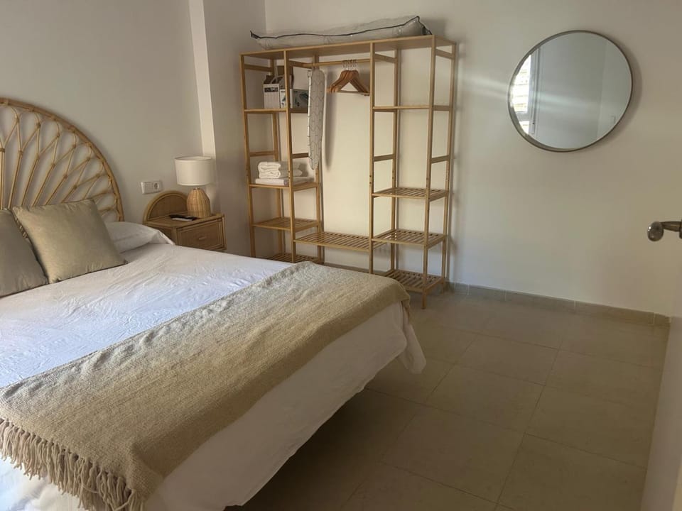 luxury homes bajo laguna beach and pool Apartment in Andalusia