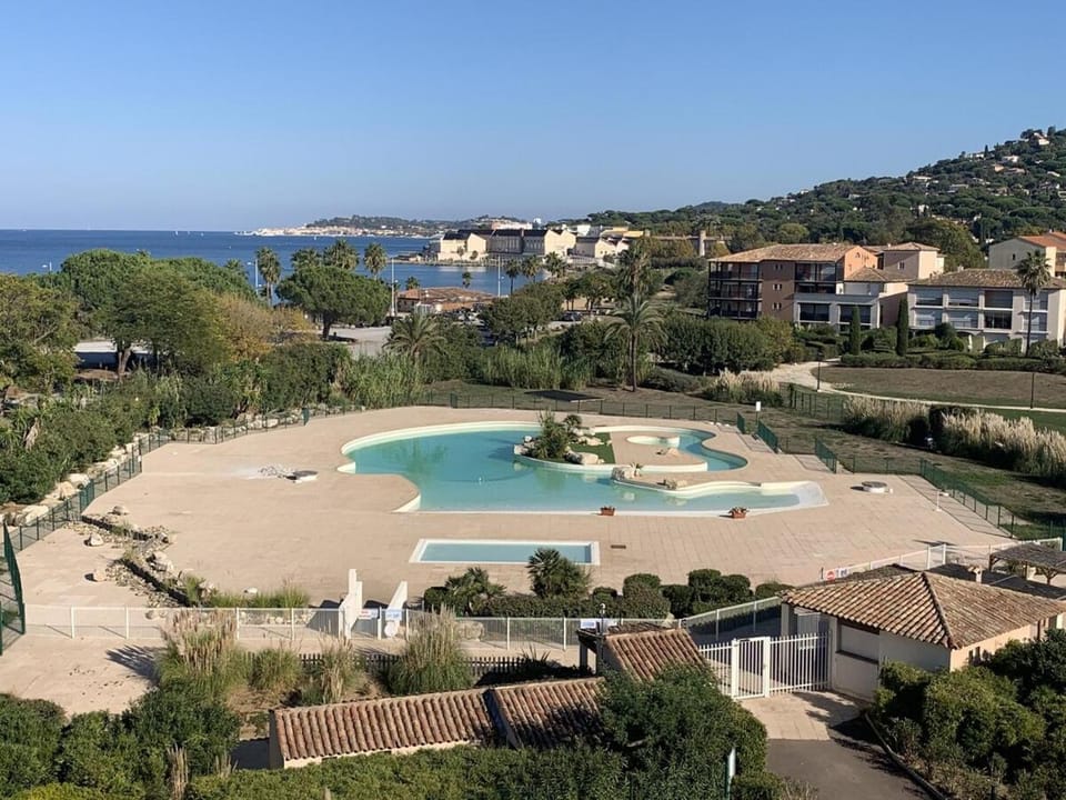 Le Terrasol - Plage accessible à pied - Piscine Apartment in Gassin