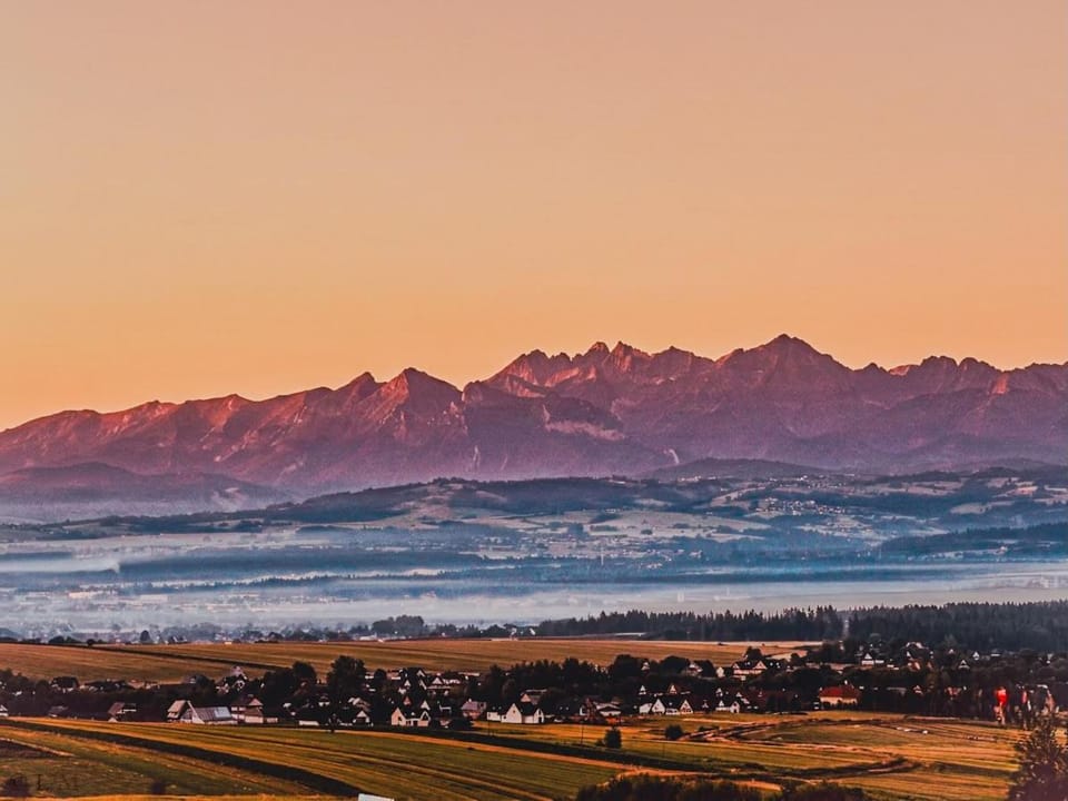 Sielanka Ponad Mgłami domek z balia i widokiem na Tatry House in Lesser Poland Voivodeship
