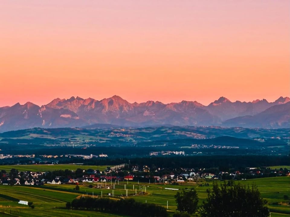 Sielanka Ponad Mgłami domek z balia i widokiem na Tatry House in Lesser Poland Voivodeship