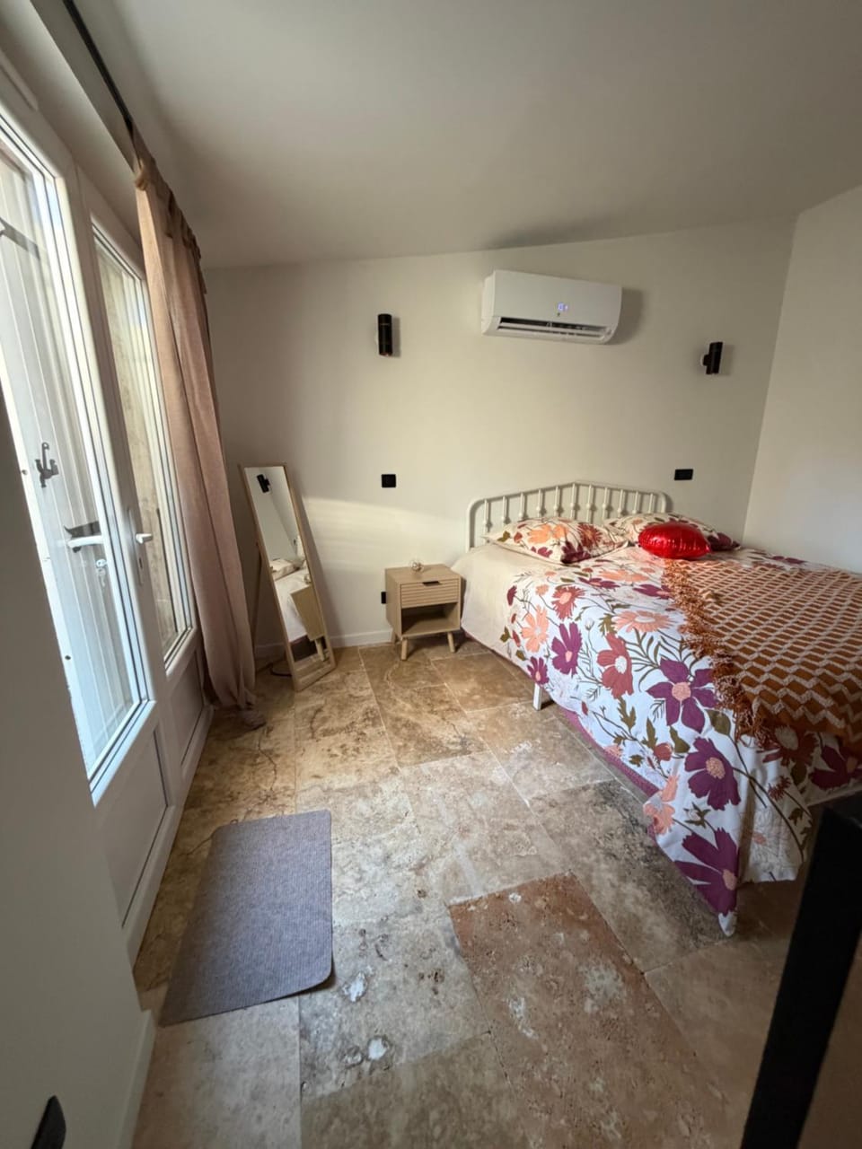 Love room Aubagne Love hotel in French Riviera