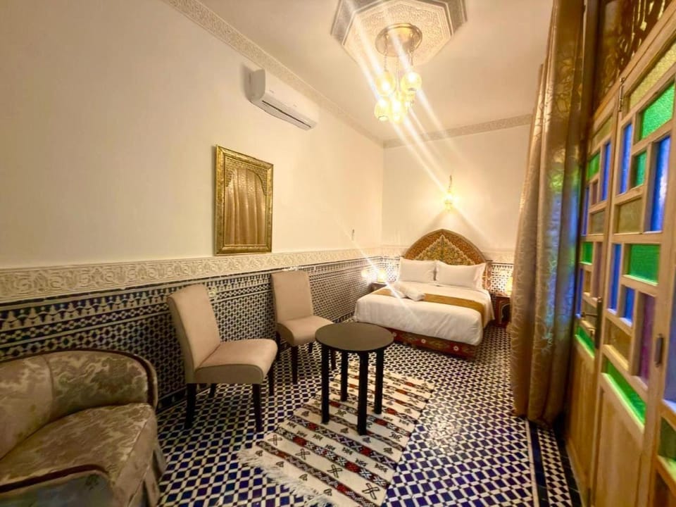 Bed, Photo of the whole room, Bedroom, air conditioner