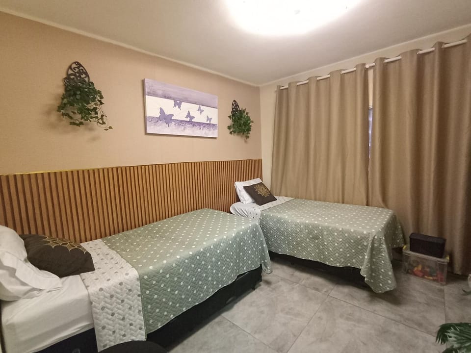 Apê no Brás com vaga, Templo de Salomão, feira madrugada Apartment in Sao Paulo City