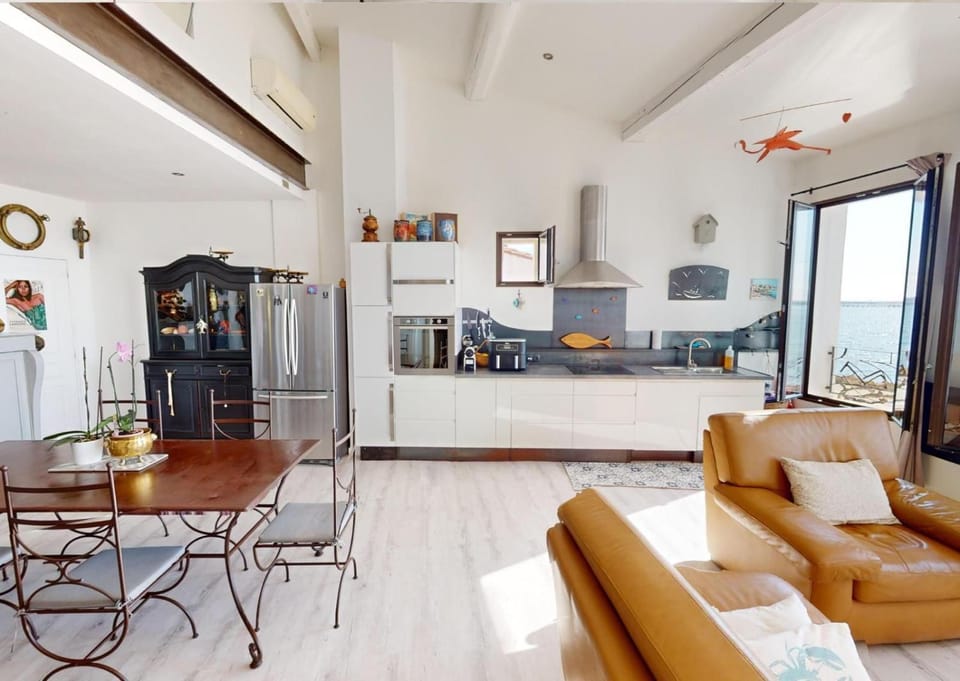 Sunset lodge Apartment in Occitanie