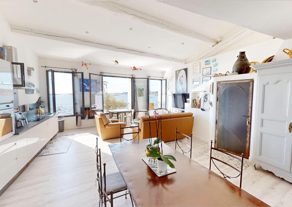 Sunset lodge Apartment in Occitanie