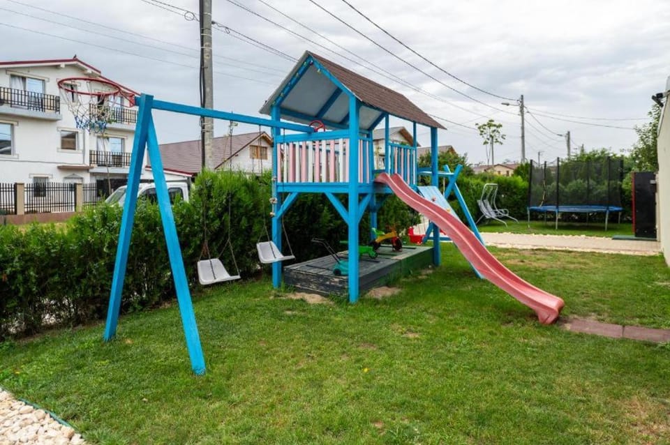 Day, Children play ground