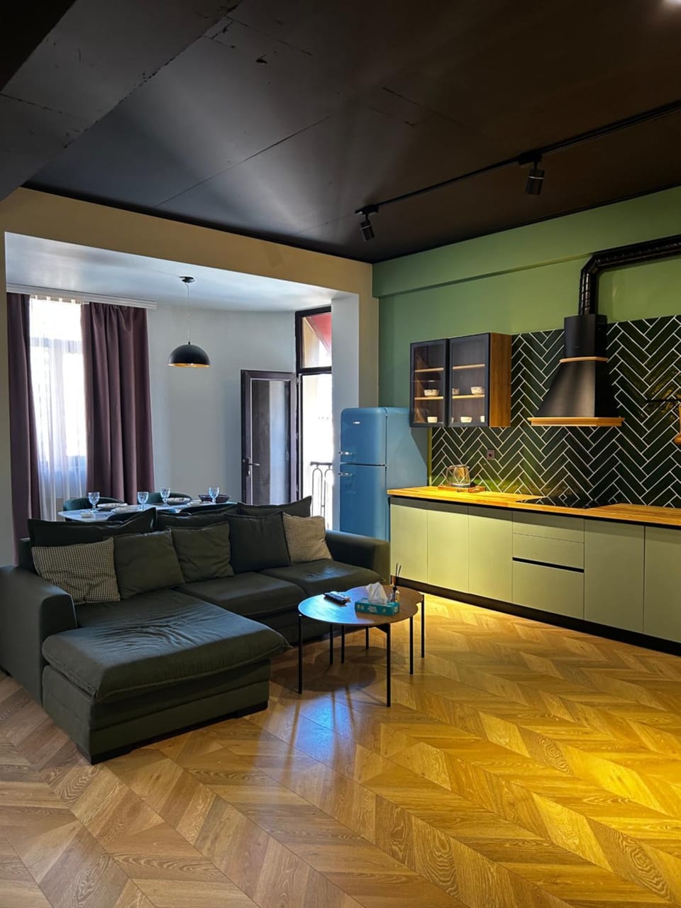 Kitchen or kitchenette, Living room, Seating area