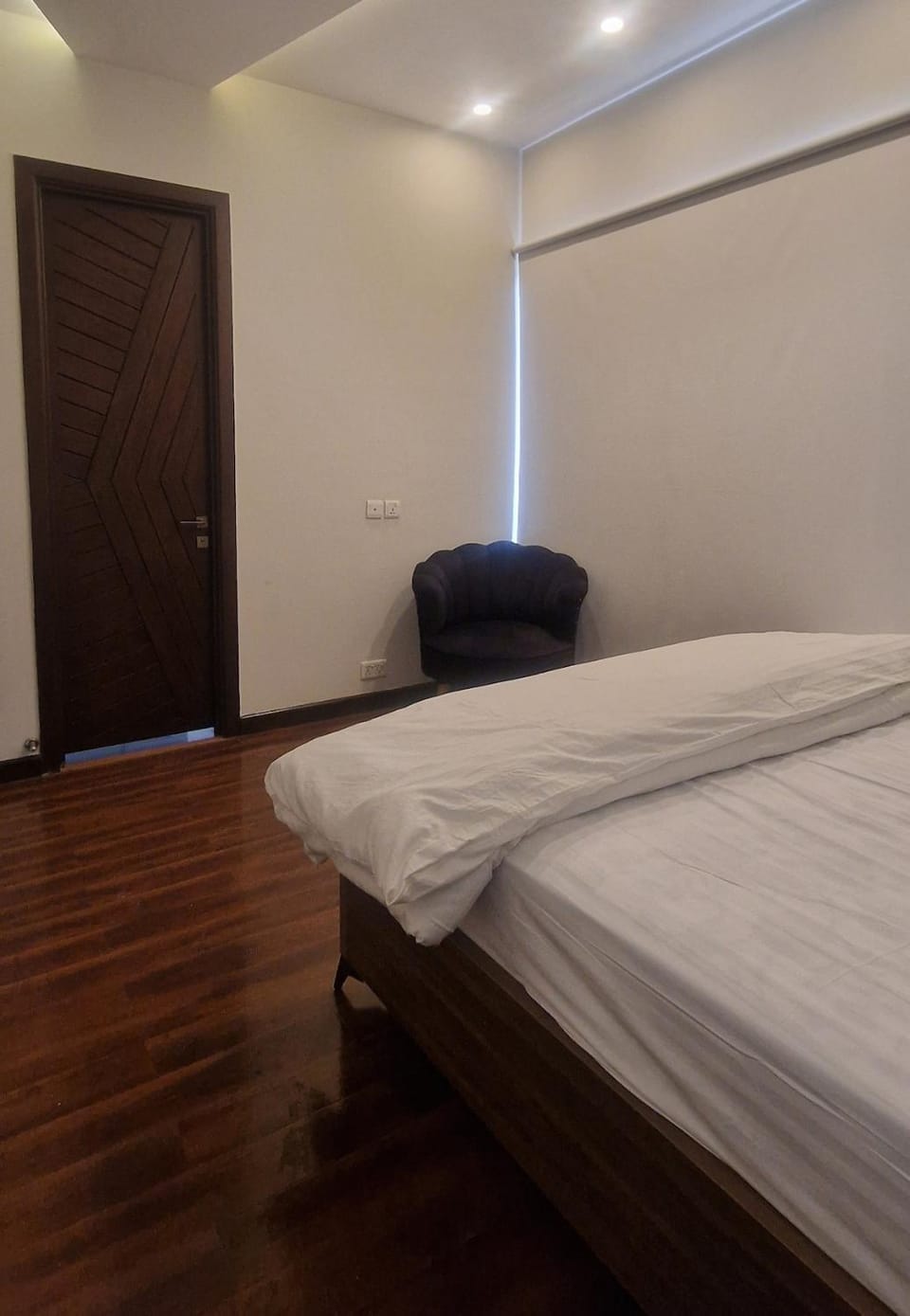 4 Bedrooms Luxury & Modern Full Home In DHA Phase 6 Neat PKLI, Raya & Dolmen Villa in Lahore