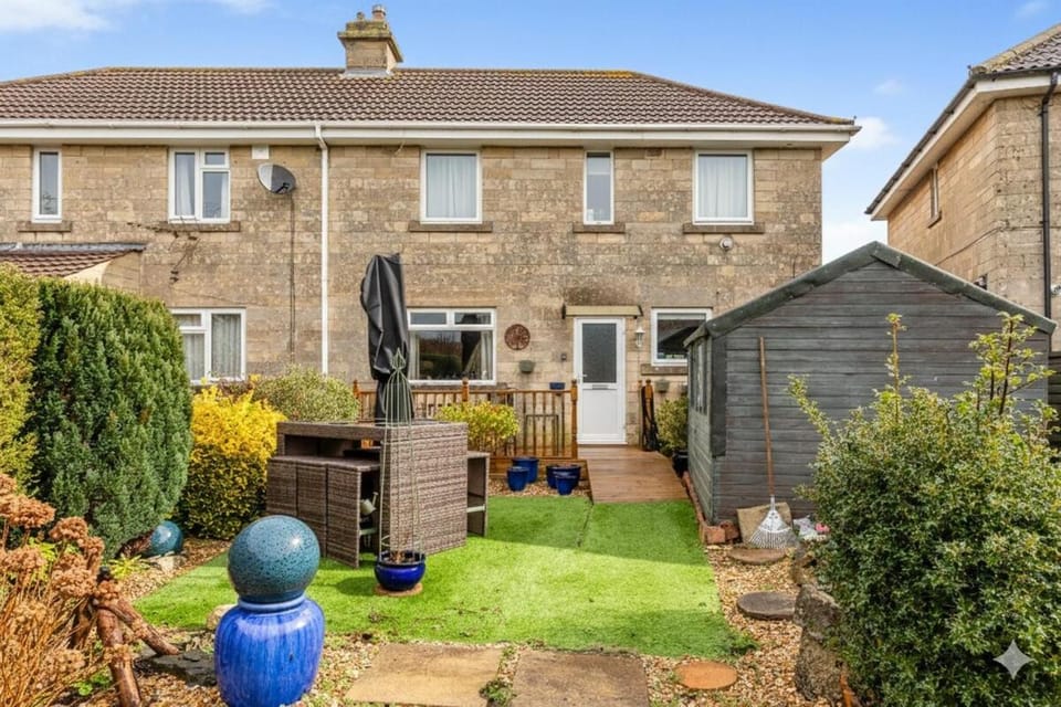 Easter Grove - 3-Bed House with Garden & Parking - 15 min to Bath Centre House in Bath