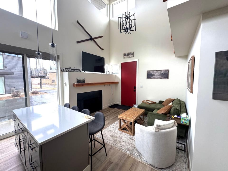 Glacier Getaway at The Quarry - Holiday Home House in Whitefish