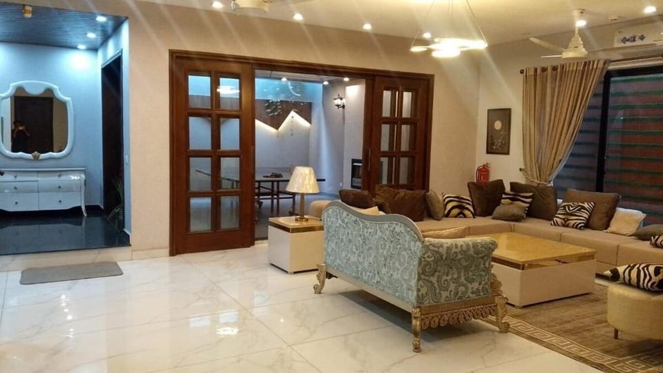 I Kanal Ultra Luxurious House With Private Cinema In DHA Phase 6 Villa in Lahore