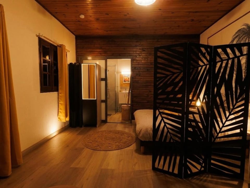 Night, Bathroom, Photo of the whole room, Bedroom, storage