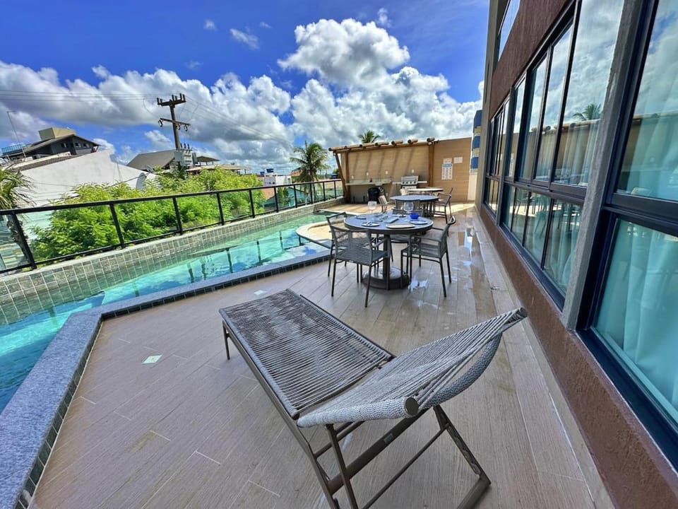 Property building, View (from property/room), Balcony/Terrace, Balcony/Terrace, Pool view, Swimming pool, Open Air Bath, sunbed