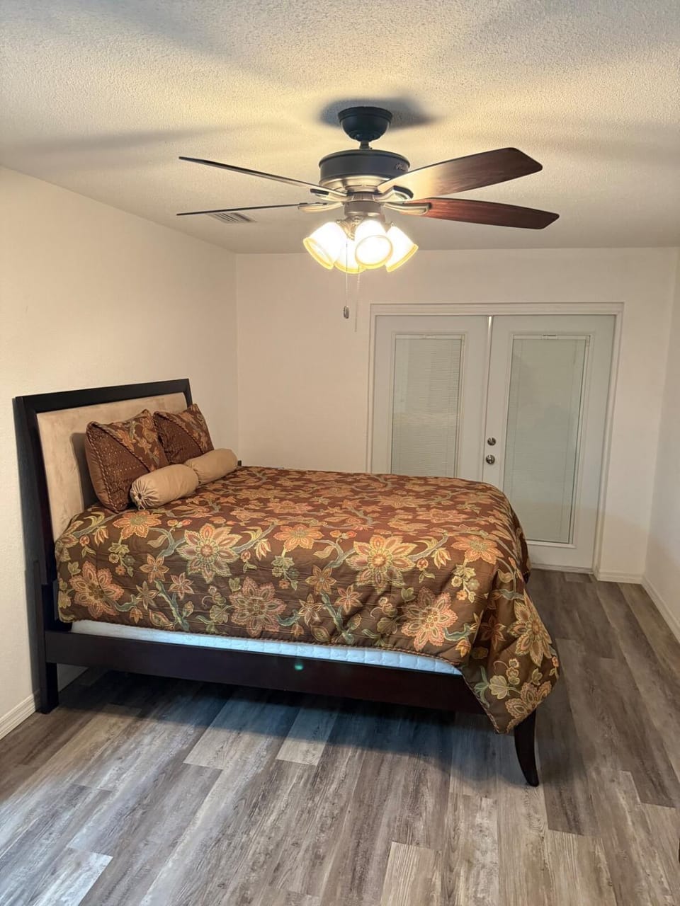 Welcome to Highland Shore House in Bradenton