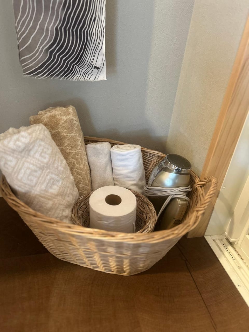 hair dryier, towels