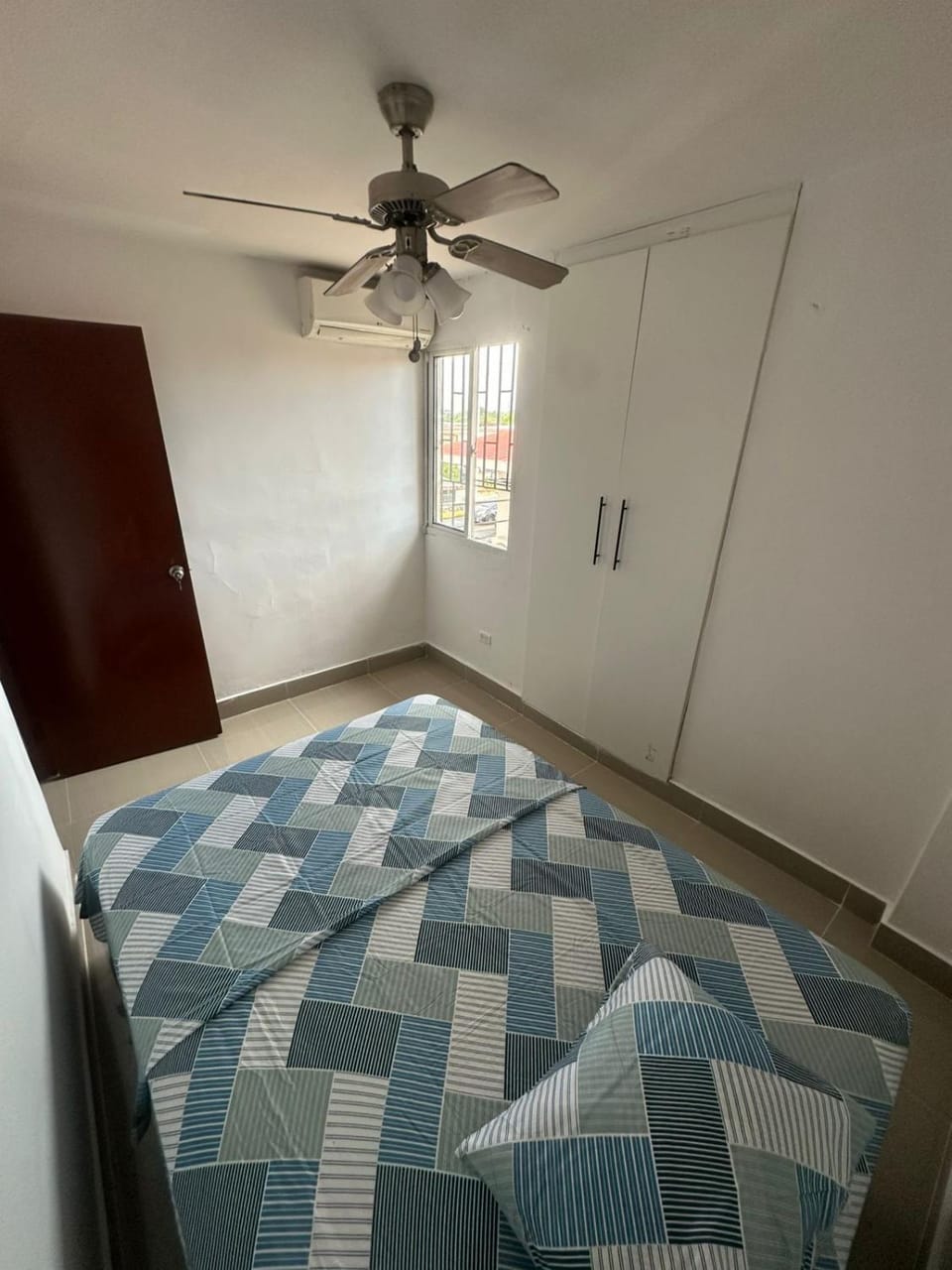 Cuartos amueblados en Chanis cerca de metro Vacation rental in Panama City, Panama